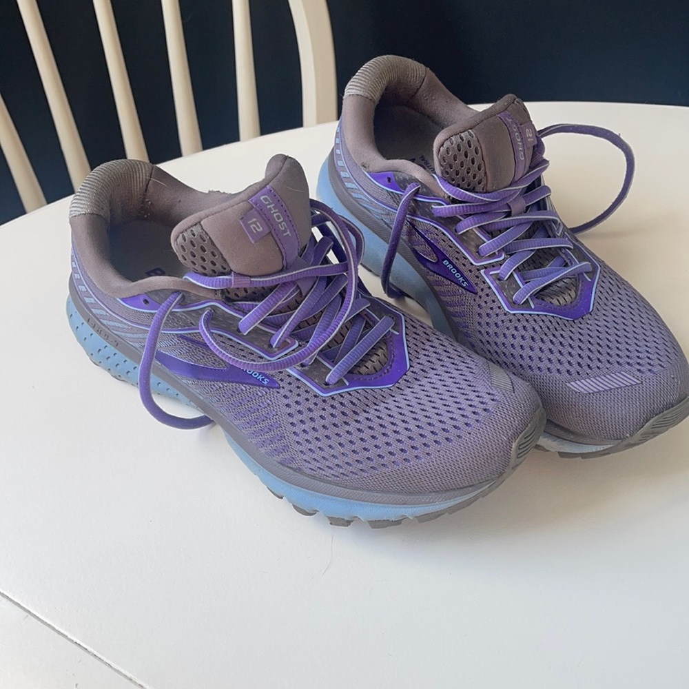 Brooks Ghost 12 running shoes